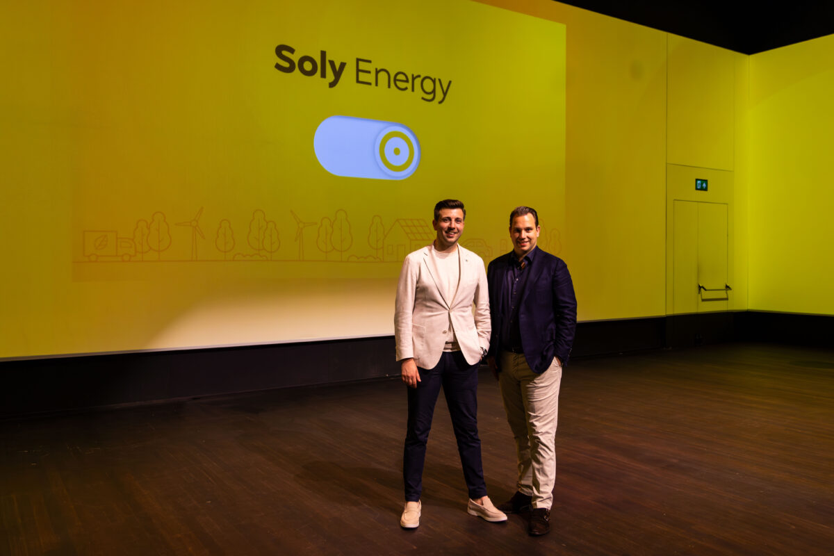 Soly bestaat 10 jaar en start met verkoop dynamische energie
